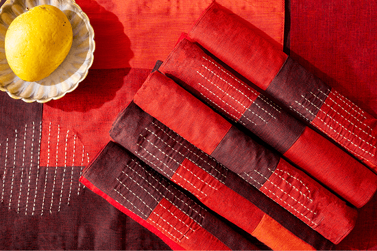 Luna Max Red South Cotton - Dining Set with 1 Medium Table Runner and 6 Mats