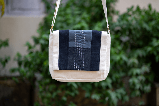 Luna Messenger Bag Dove Grey