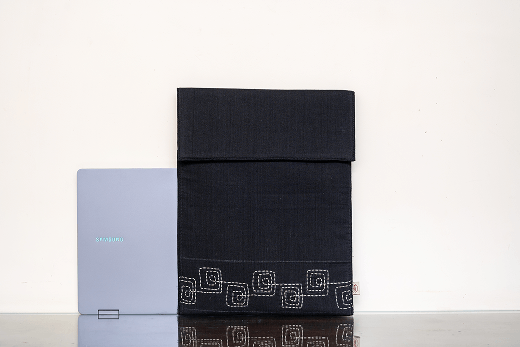 Ira Shikaku Envelop Laptop Sleeve - Vertical 13"